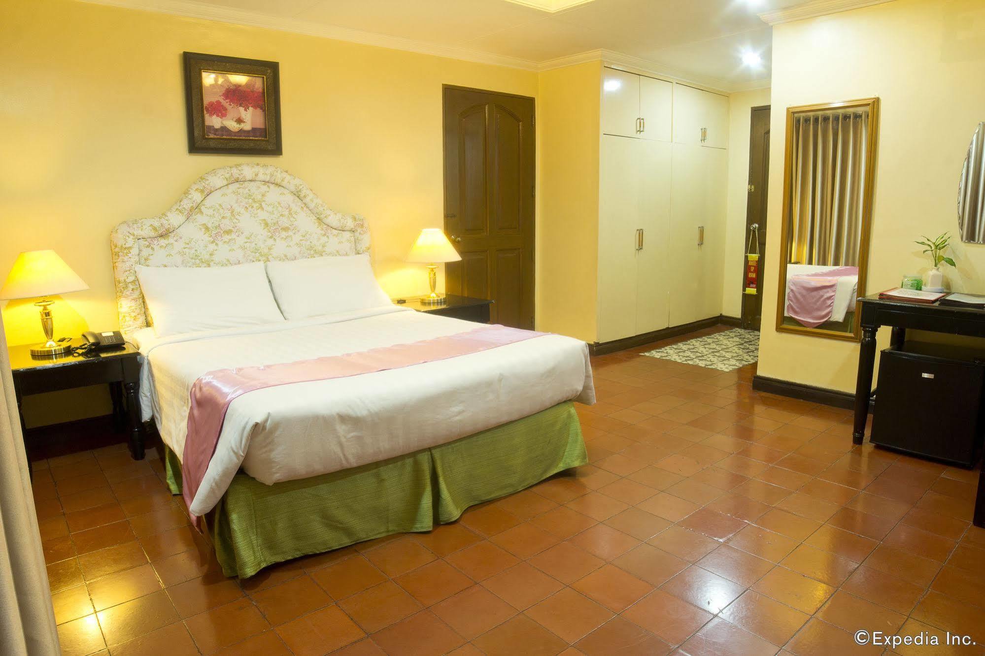 White Knight Hotel Intramuros Manila Exteriér fotografie