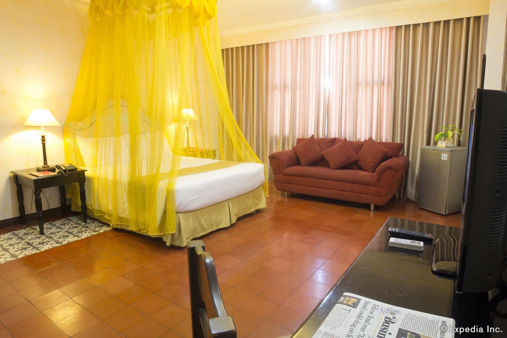 White Knight Hotel Intramuros Manila Exteriér fotografie